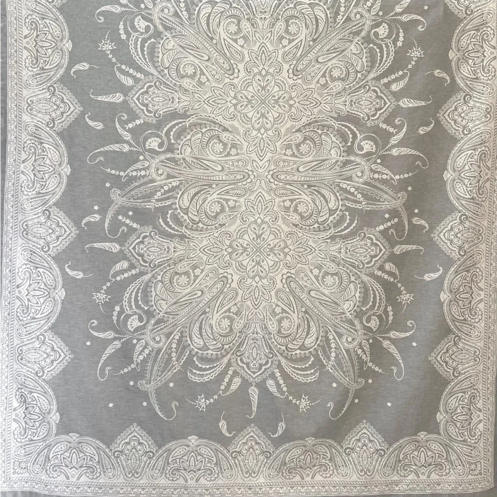 Williams Sonoma Paisley Floral Jacquard Linen/Cotton Gray Tan Tablecloth 70x 90